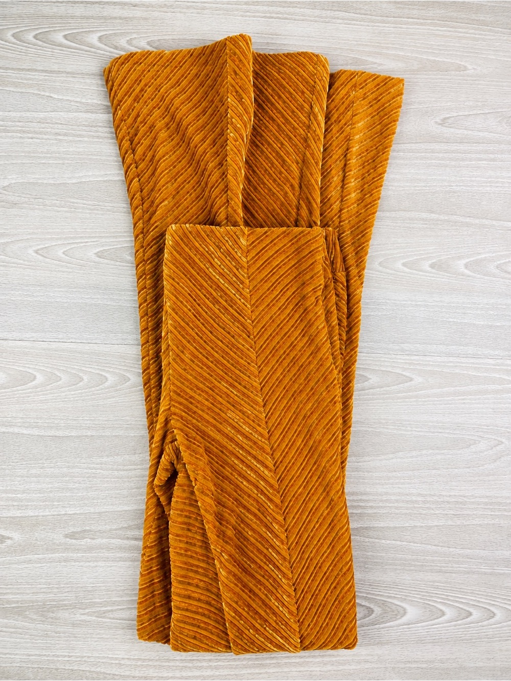 Free People Penny Pull On Velvet Flared Pants Size XS Bronzer Gold Retro Boho - Picture 11 of 15